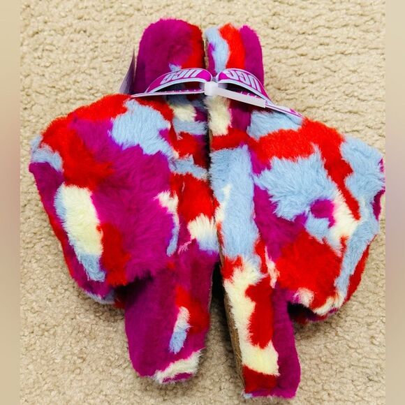 NWT UGG Fluff Yeah Pink Camopop Shearling Slippers Women’s Sz 6 - Picture 13 of 16